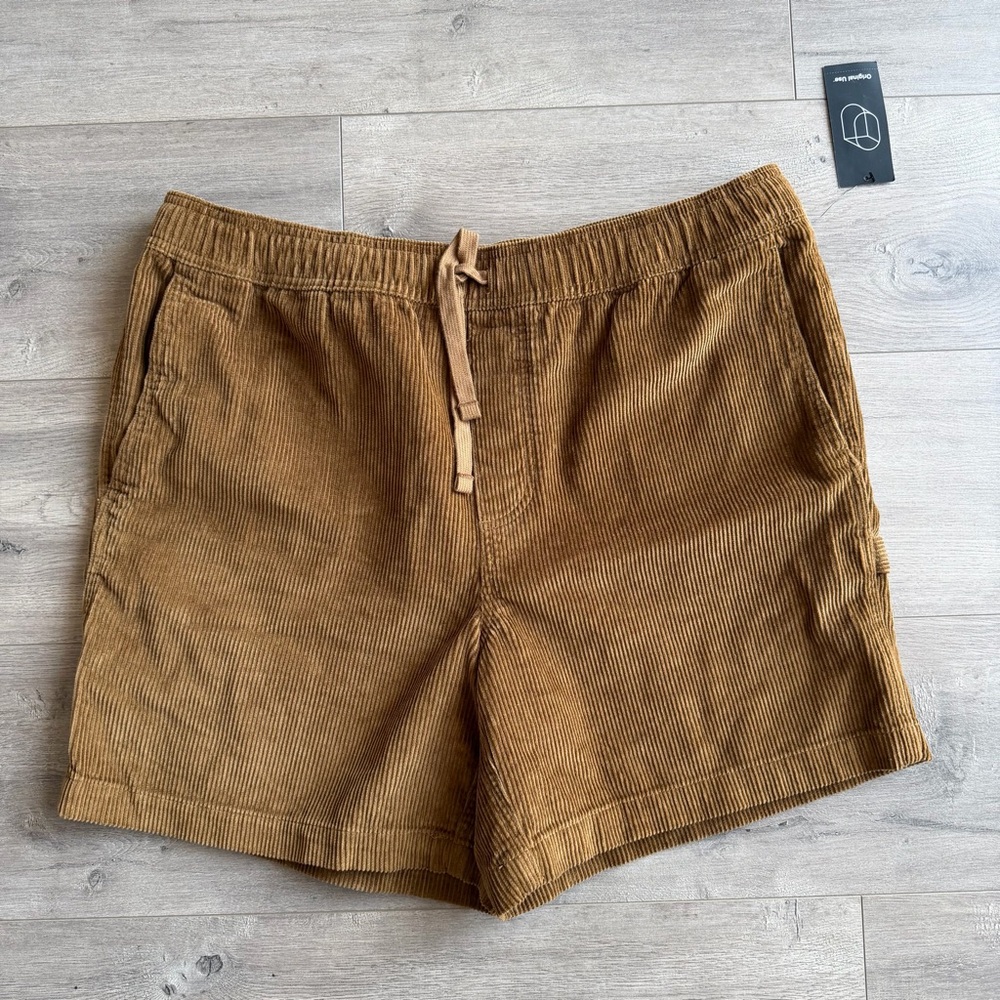 NWT Original Use Corduroy shorts - size large - brown
